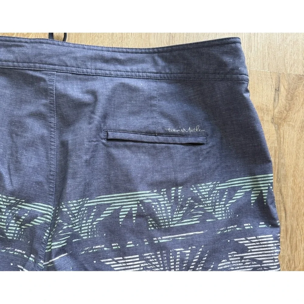 Travis Mathew Park The Shark Swim Trunk Mens Size 42 Blue 9